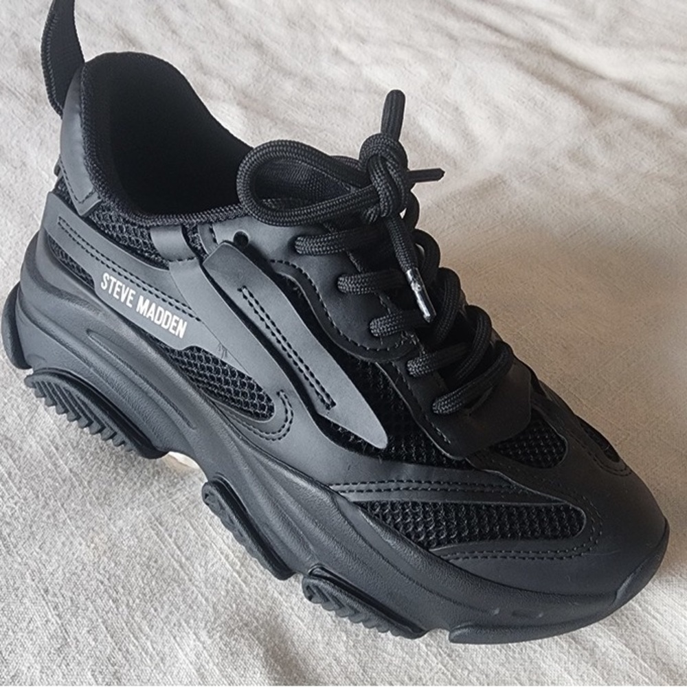 Possession Black Steve Madden Sneakers